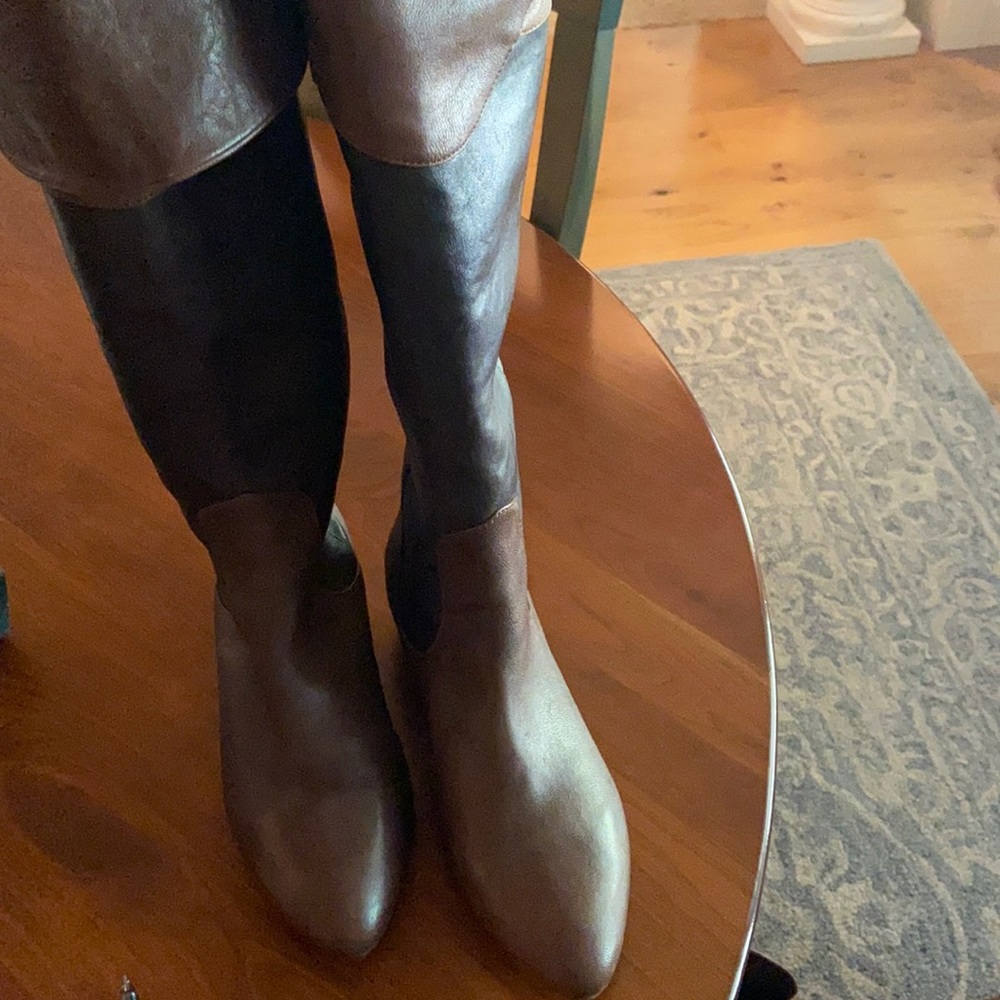 Lucky Brand Ladies Knee High Boots.
